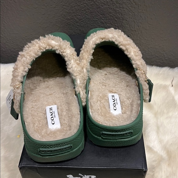 Coach Lola Green Clogs with Shearling Lining - Picture 4 of 9